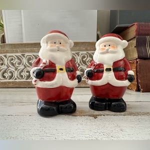 Santa salt and pepper shakers